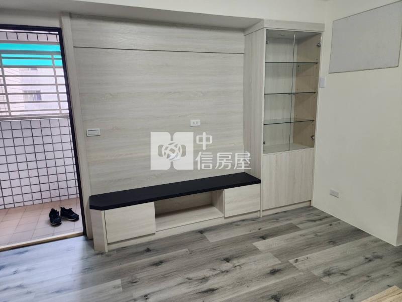 白金漢宮三房平車房屋室內格局與周邊環境