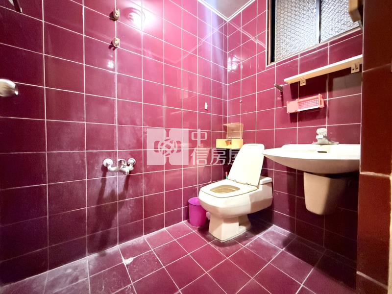 正忠孝路3+1房三面採光大公寓房屋室內格局與周邊環境