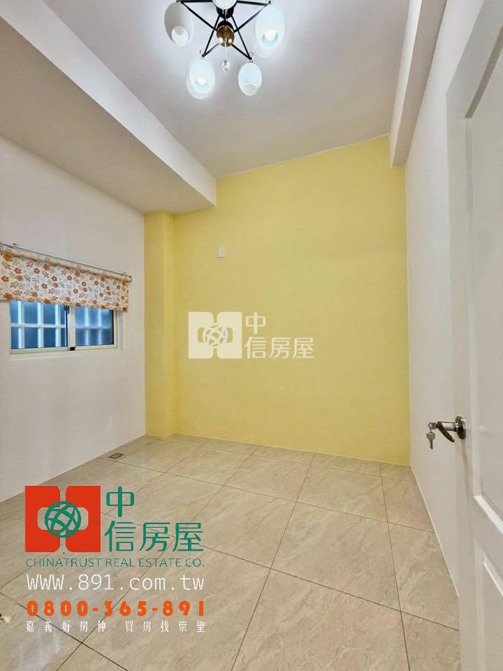 崎子頭全新整理車庫別墅房屋室內格局與周邊環境