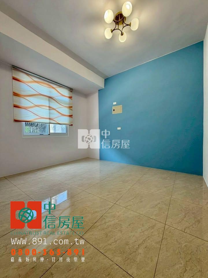 崎子頭全新整理車庫別墅房屋室內格局與周邊環境