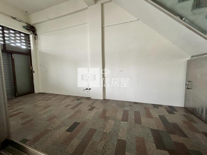 新市工業城廠辦住三合一明亮廠房房屋室內格局與周邊環境