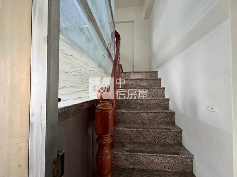 新市工業城廠辦住三合一明亮廠房房屋室內格局與周邊環境