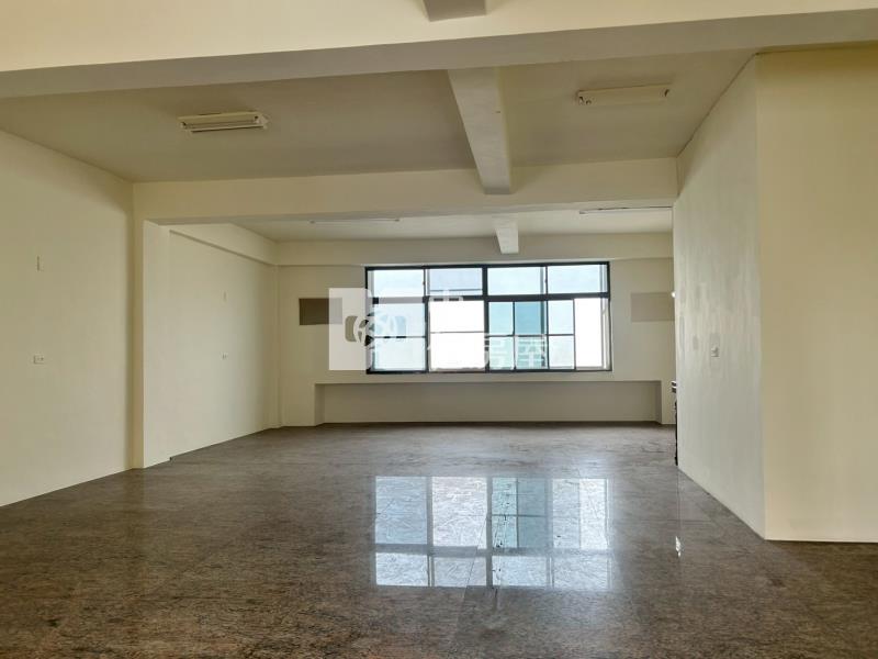 新市工業城廠辦住三合一明亮廠房房屋室內格局與周邊環境