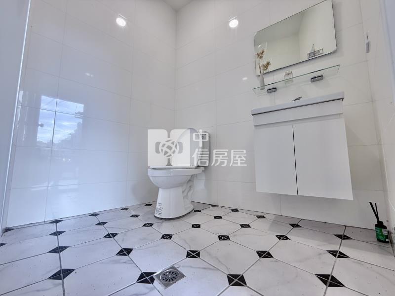 太平市場家樂福滿滿人潮|全新屋況3層樓7米大面寬 網美店面C房屋室內格局與周邊環境