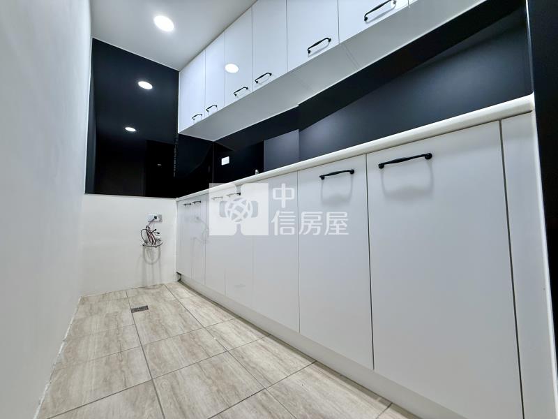 太平市場家樂福滿滿人潮|全新屋況3層樓7米大面寬 網美店面C房屋室內格局與周邊環境