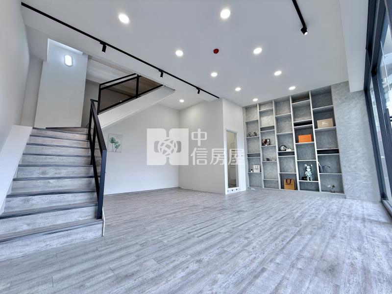 太平市場家樂福滿滿人潮|全新屋況3層樓7米大面寬 網美店面C房屋室內格局與周邊環境