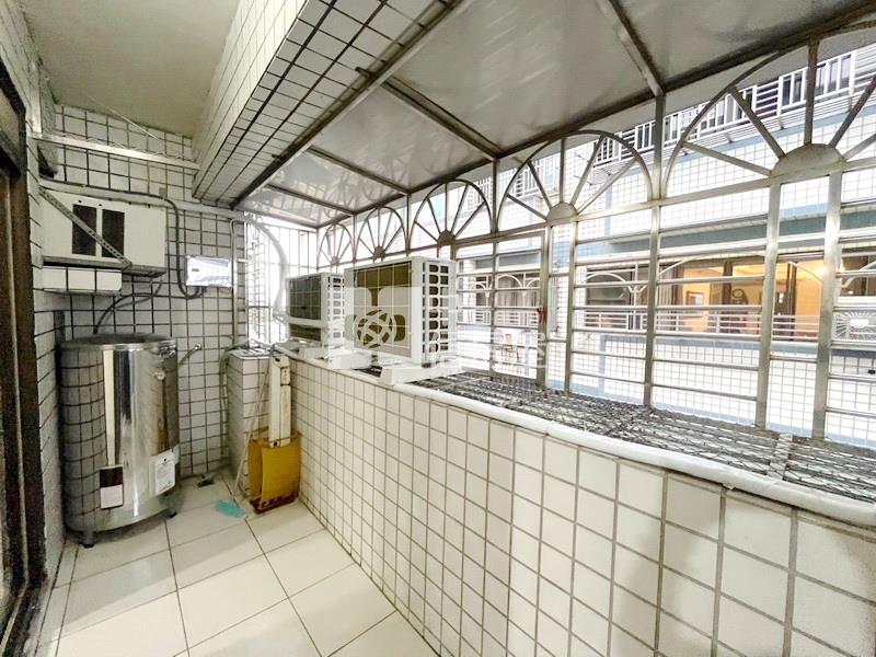 平鎮家樂福山仔頂電梯三房車房屋室內格局與周邊環境