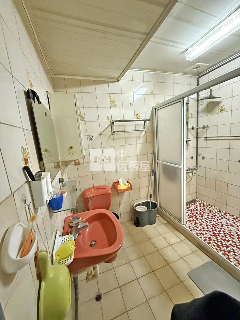 瀋陽路文心崇德捷運站金透店房屋室內格局與周邊環境