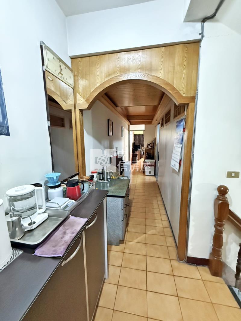 瀋陽路文心崇德捷運站金透店房屋室內格局與周邊環境