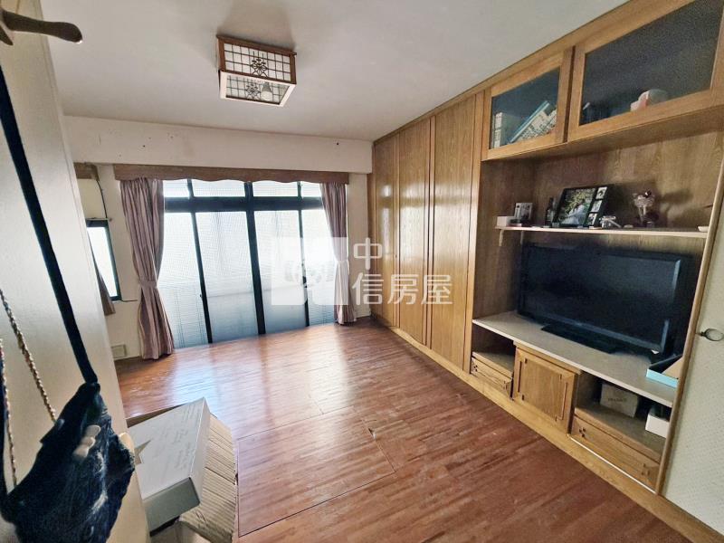 瀋陽路文心崇德捷運站金透店房屋室內格局與周邊環境