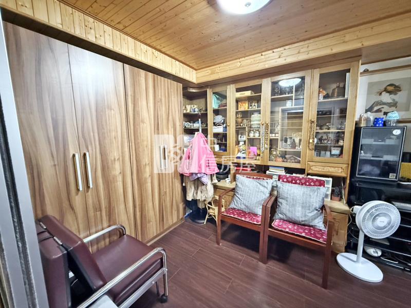 瀋陽路文心崇德捷運站金透店房屋室內格局與周邊環境