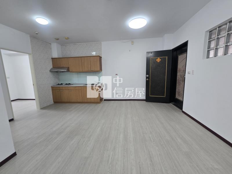 園道優閣二房車位房屋室內格局與周邊環境