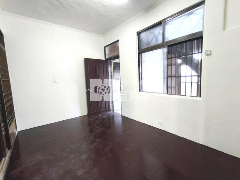 【新世紀】鄰近大崙國中透天別墅房屋室內格局與周邊環境