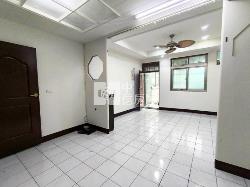 【新世紀】鄰近大崙國中透天別墅房屋室內格局與周邊環境