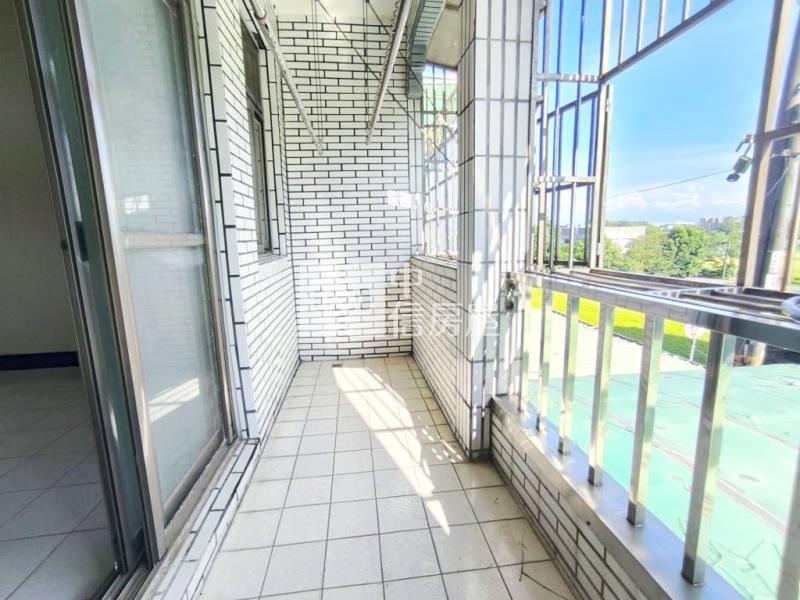 【新世紀】鄰近大崙國中透天別墅房屋室內格局與周邊環境