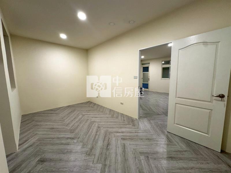 新竹整新雙車美墅房屋室內格局與周邊環境