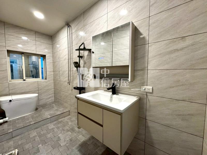 新竹整新雙車美墅房屋室內格局與周邊環境