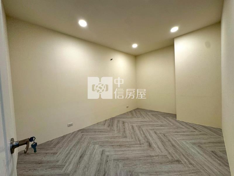 新竹整新雙車美墅房屋室內格局與周邊環境