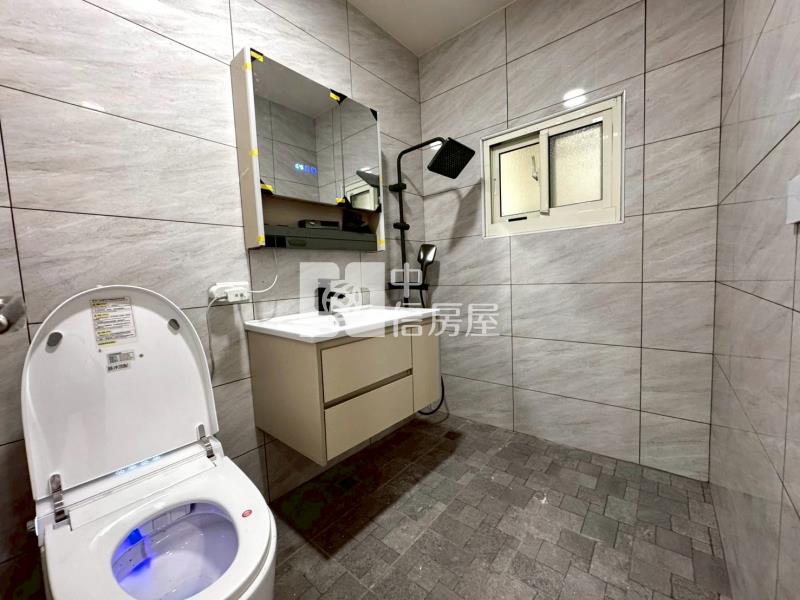 新竹整新雙車美墅房屋室內格局與周邊環境