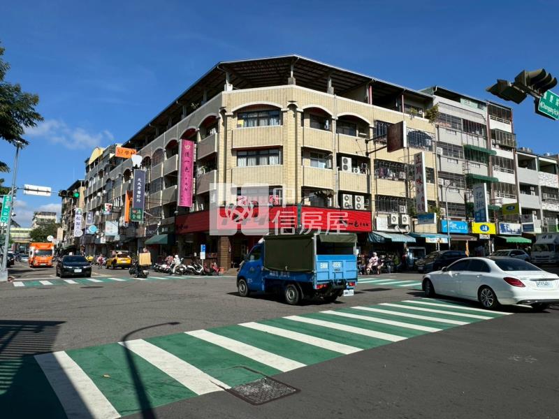 西屯中義市場大地坪黃金透店房屋室內格局與周邊環境