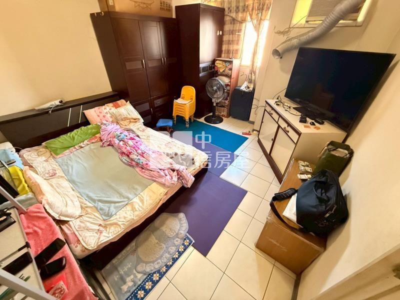 美村商圈低總價1房1廳華廈房屋室內格局與周邊環境