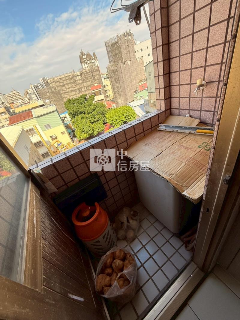 美村商圈低總價1房1廳華廈房屋室內格局與周邊環境