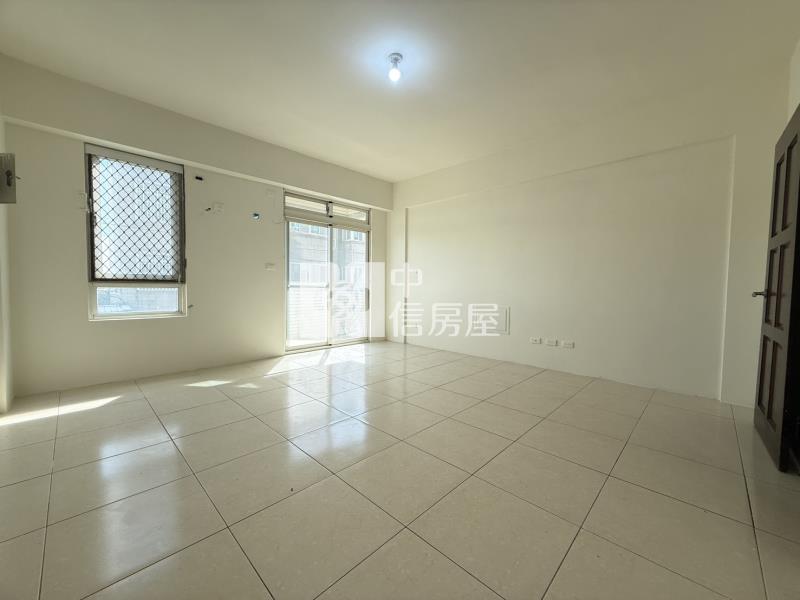 客運園區旁精品小透天房屋室內格局與周邊環境