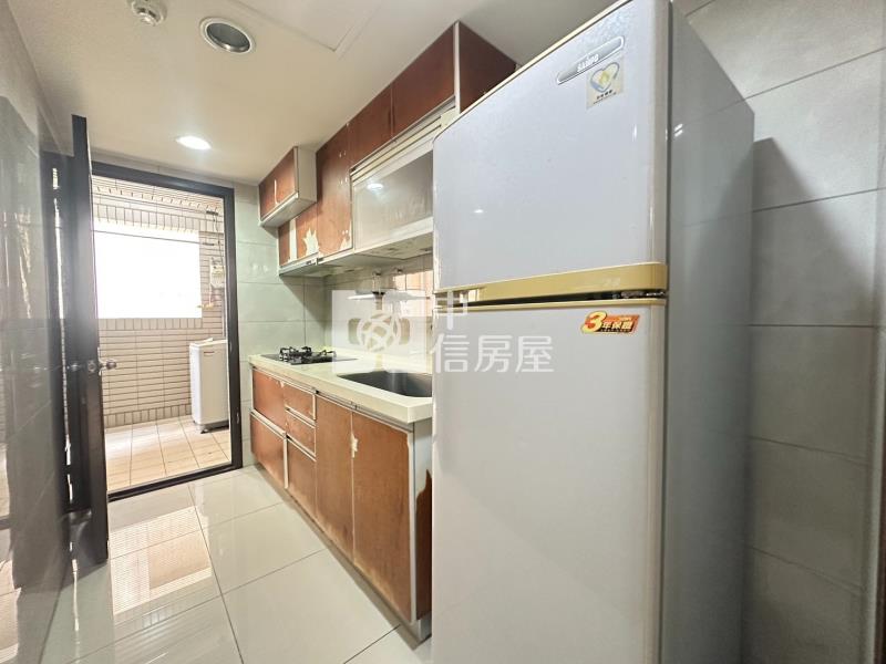 慈文國中.藝文特區旁紐約大時代三房車房屋室內格局與周邊環境