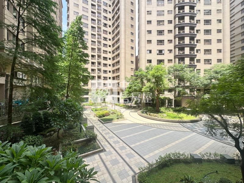 慈文國中.藝文特區旁紐約大時代三房車房屋室內格局與周邊環境