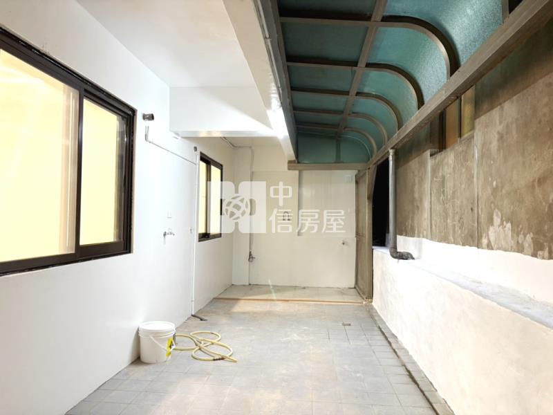 【新世紀】中原商圈3+1房前院停車房屋室內格局與周邊環境