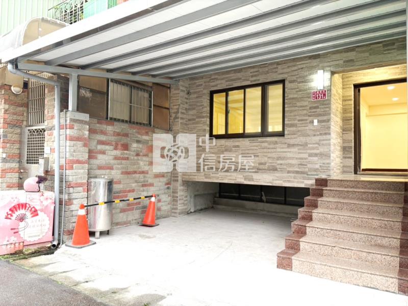 【新世紀】中原商圈3+1房前院停車房屋室內格局與周邊環境