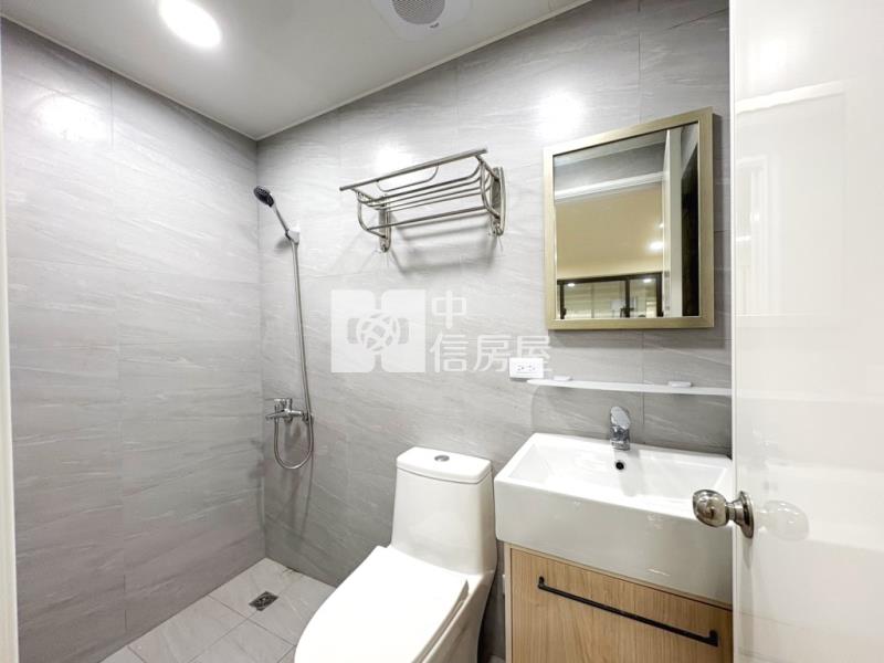 【新世紀】中原商圈3+1房前院停車房屋室內格局與周邊環境