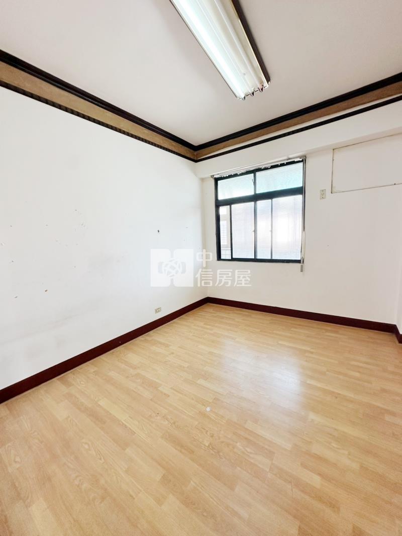 近內壢後站華勛商圈電梯美三房房屋室內格局與周邊環境