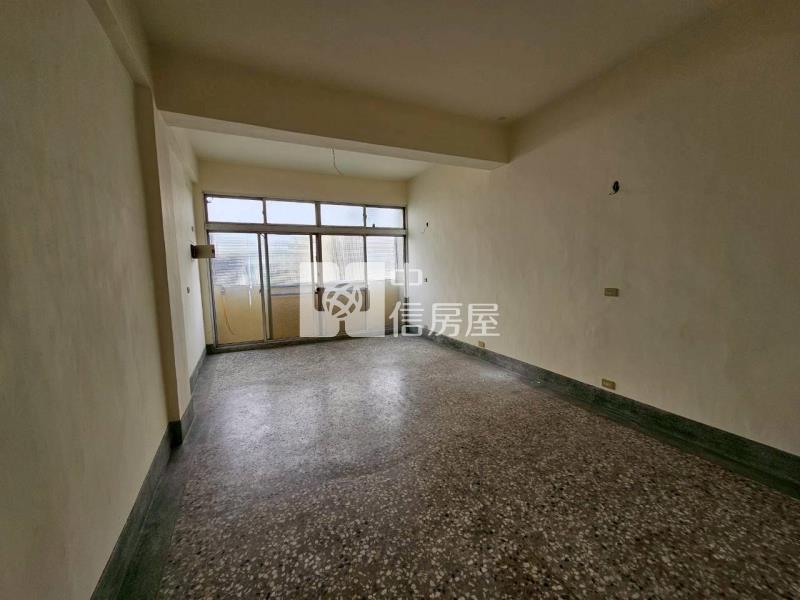 頂六星巴克店面房屋室內格局與周邊環境