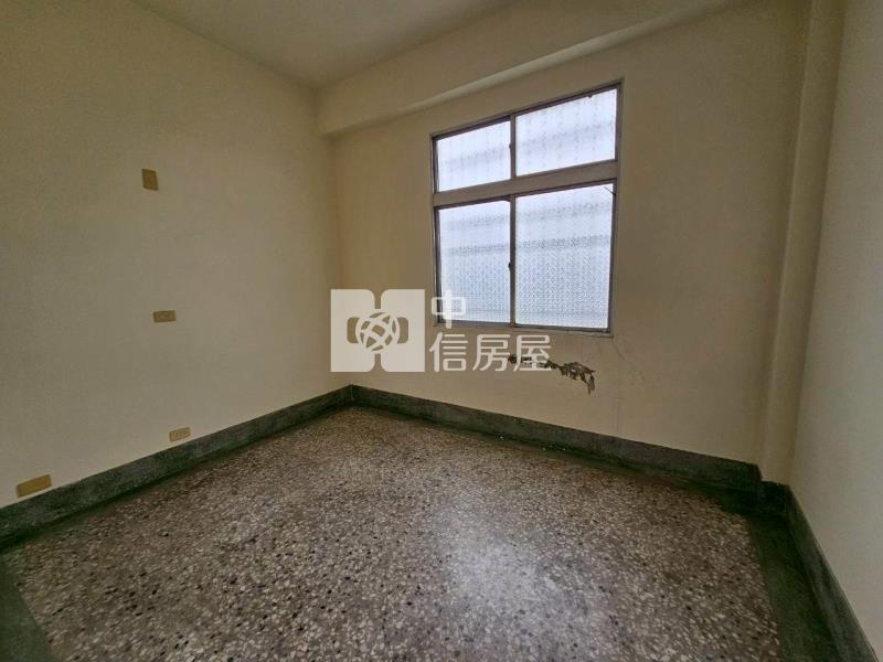 頂六星巴克店面房屋室內格局與周邊環境