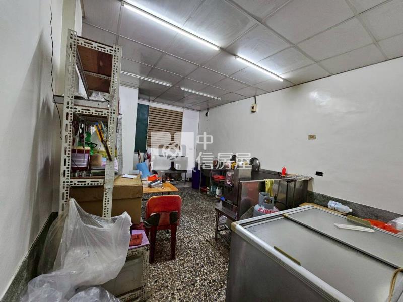 頂六星巴克店面房屋室內格局與周邊環境