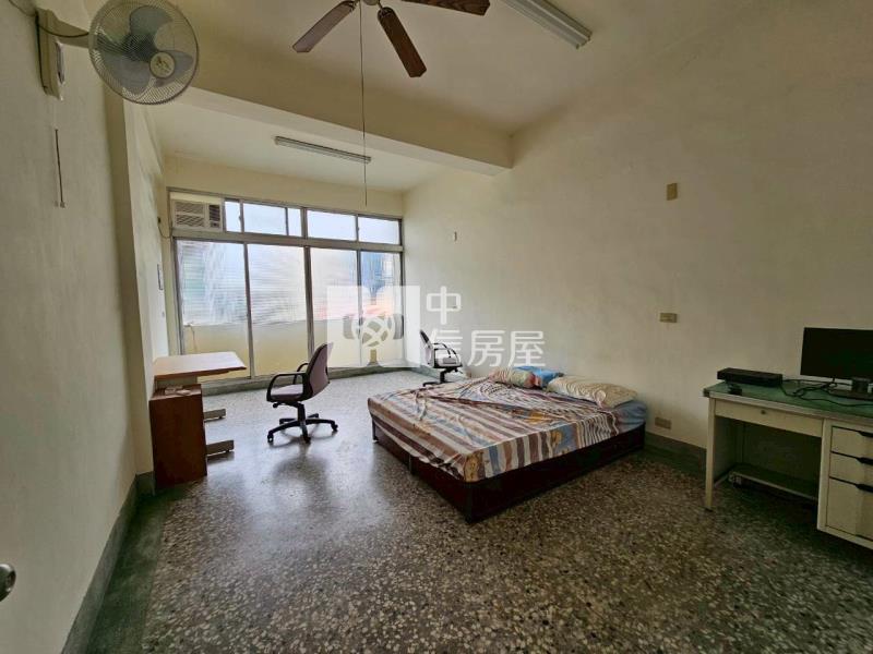 頂六星巴克店面房屋室內格局與周邊環境