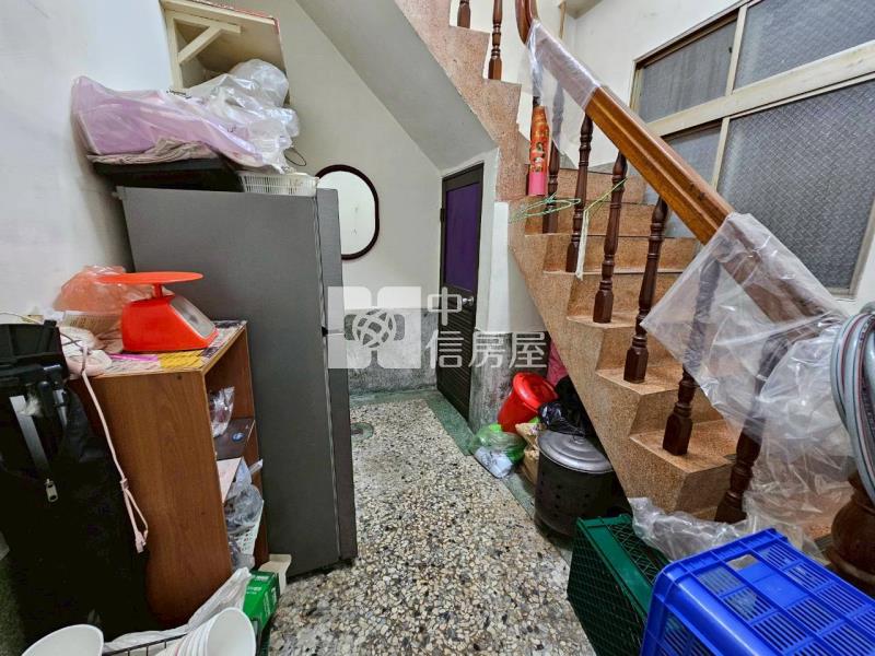 頂六星巴克店面房屋室內格局與周邊環境