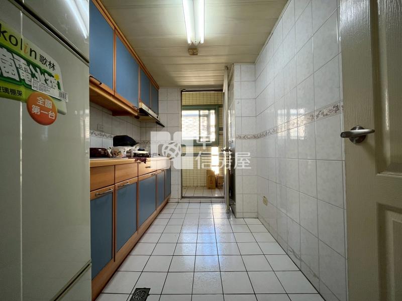 三采市政天地低總價採光大三房房屋室內格局與周邊環境