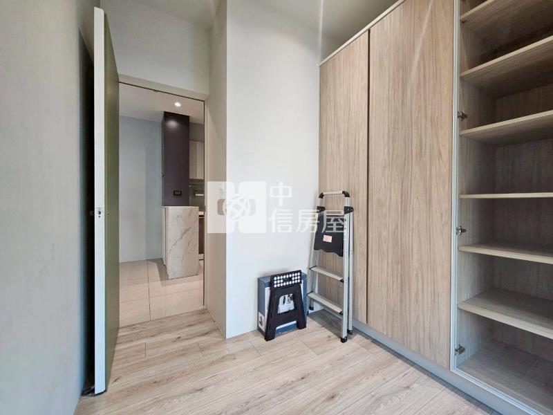 水湳經貿三房平車房屋室內格局與周邊環境