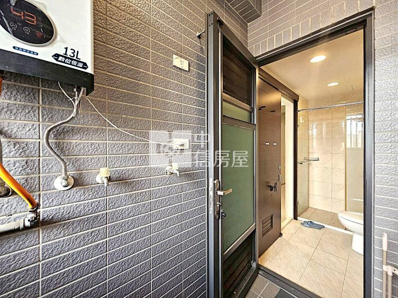 水湳經貿三房平車房屋室內格局與周邊環境