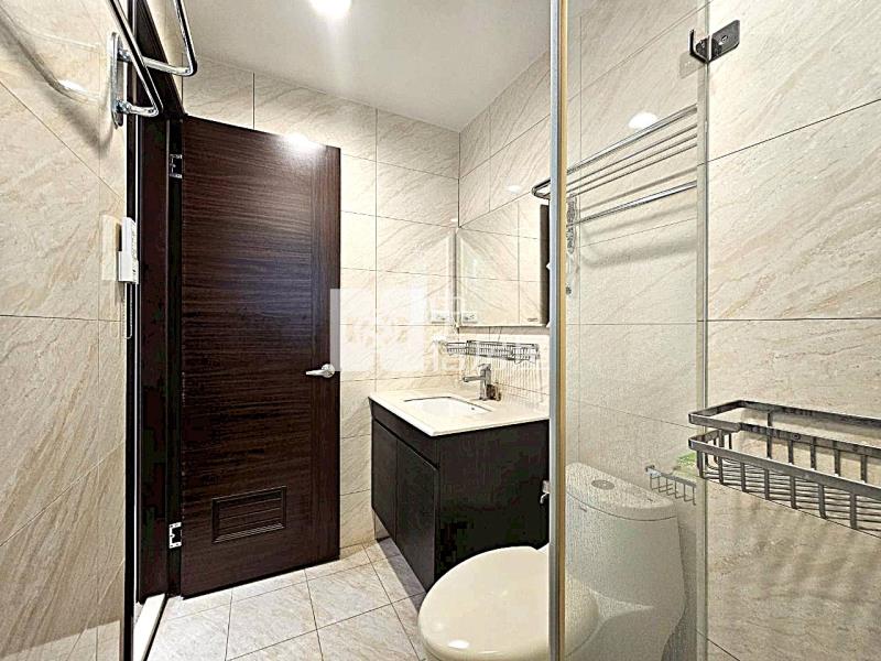 水湳經貿三房平車房屋室內格局與周邊環境