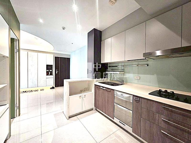 水湳經貿三房平車房屋室內格局與周邊環境