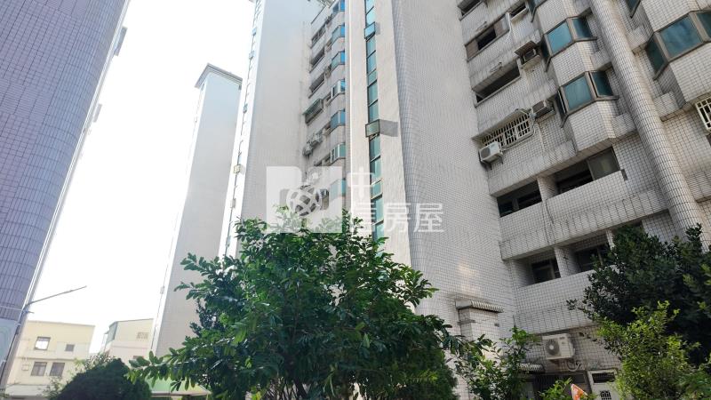 市場三房 ★影音空拍在中信嘉義玉山店房屋室內格局與周邊環境