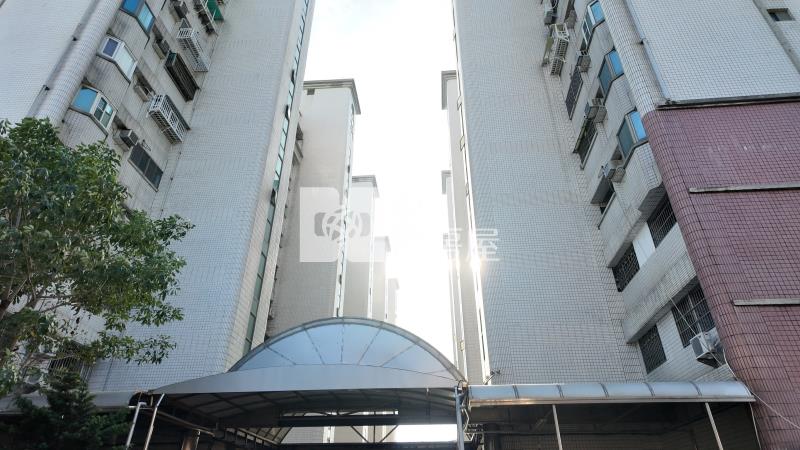 市場三房 ★影音空拍在中信嘉義玉山店房屋室內格局與周邊環境