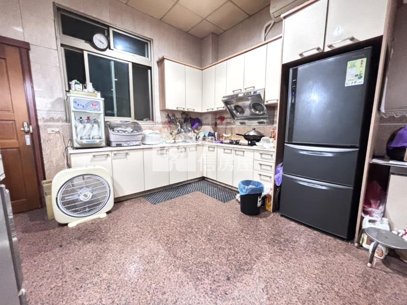 黎明商圈獨棟大地坪透天房屋室內格局與周邊環境