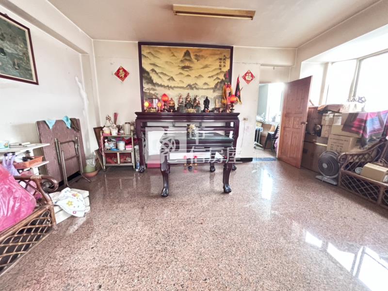 黎明商圈獨棟大地坪透天房屋室內格局與周邊環境