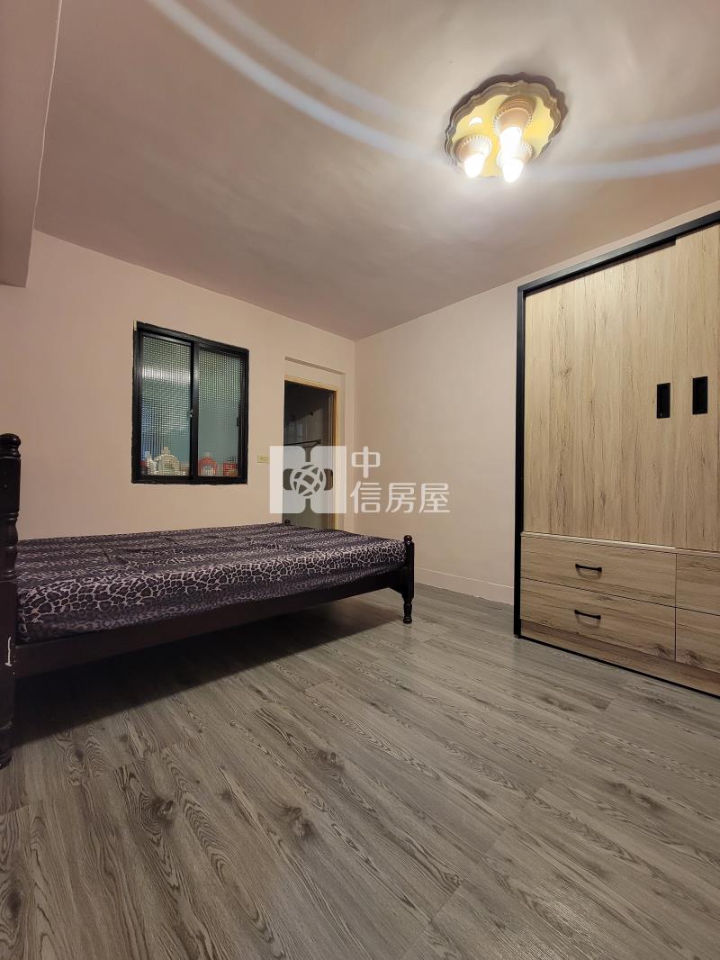 華勛大面寬一樓~門口可停車房屋室內格局與周邊環境