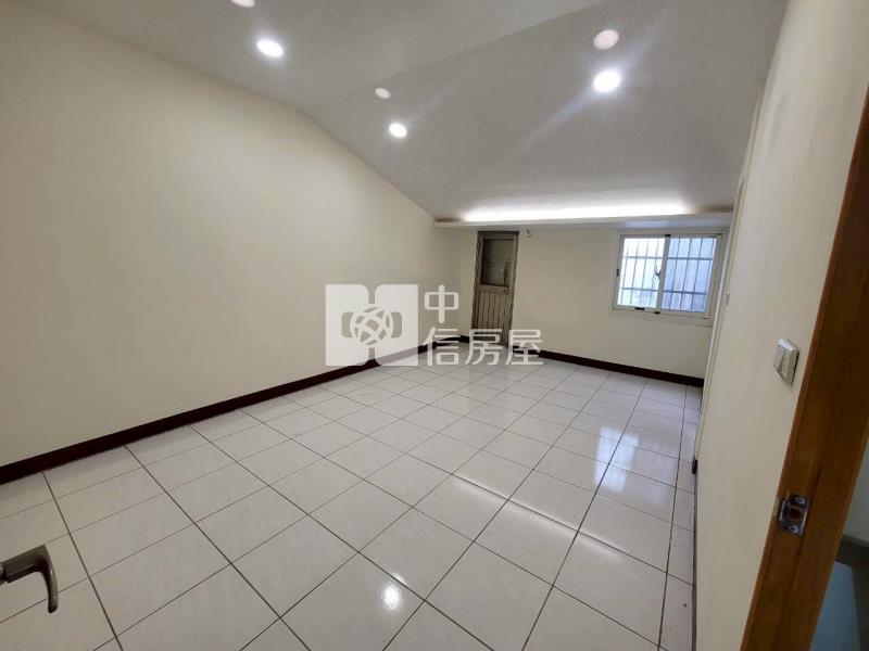 平鎮山仔頂裝潢美透天房屋室內格局與周邊環境