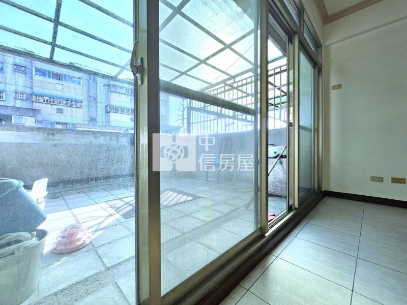 長億玫瑰園車庫別墅房屋室內格局與周邊環境